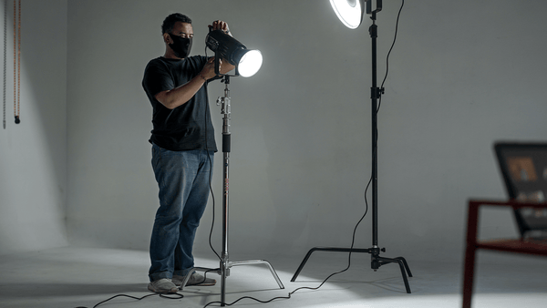 Top 11 Light Stands You Need to Have in Your Studio