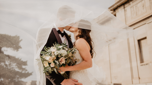 The Best Lighting Kits for Wedding Photography in 2022