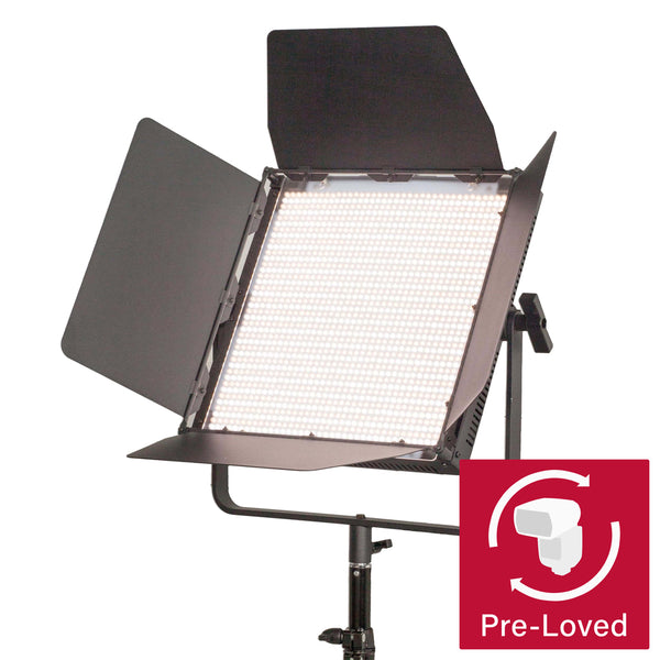 VNIX1500B Lightweight & Durable LED Panel With DMX