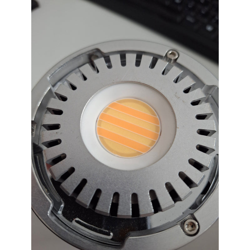 ML30Bi Bi-Colour Ultra-Compact 21 FX Effects COB LED Lighting Photoshoot Marks on LED Chip