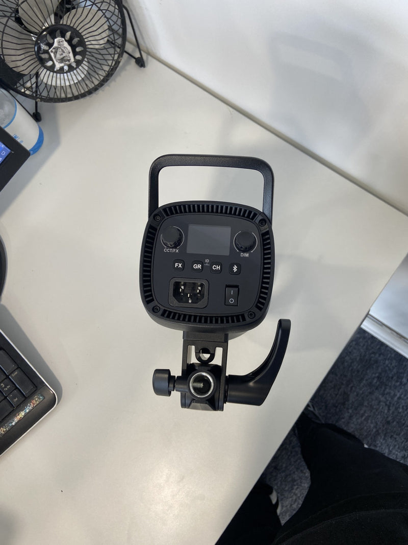 SL100Bi 100W Bi-Colour Lightweight & Portable LED Video Bowens Light